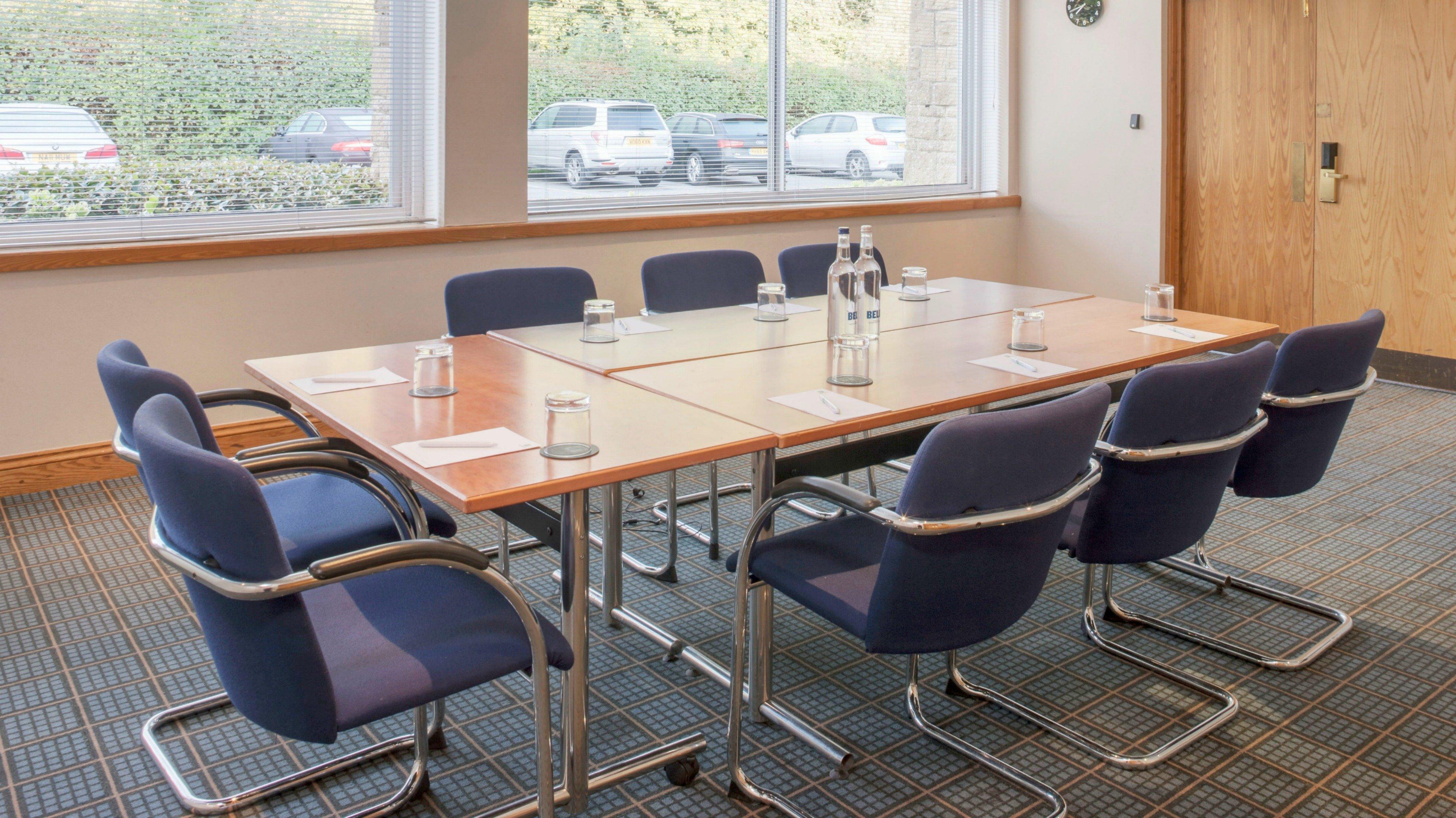 Holiday Inn Swindon By Ihg Exterior photo