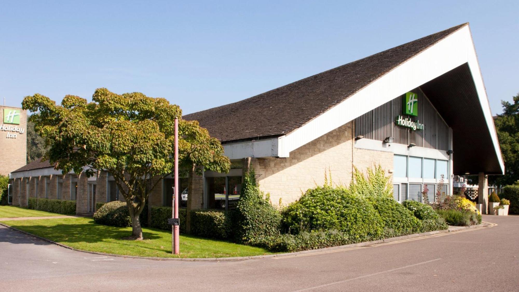 Holiday Inn Swindon By Ihg Exterior photo